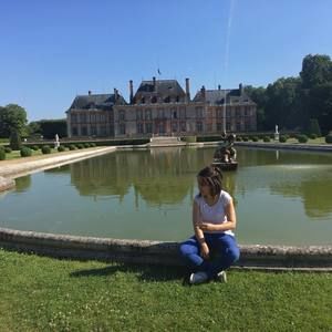 Meet your Posher, Anissia